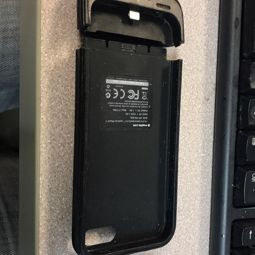 Mophie wireless charging case